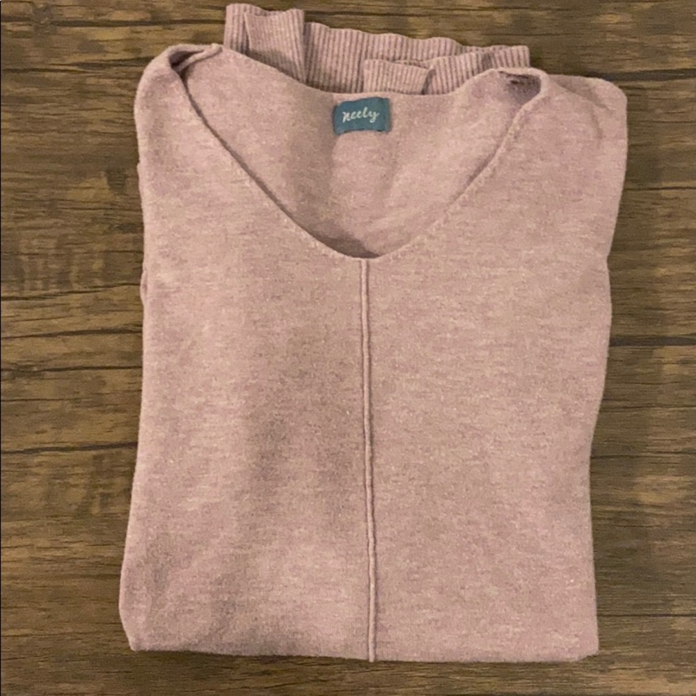 South Moon Under Neely orchid v-neck sweater